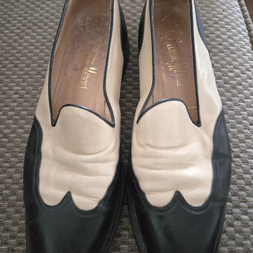 Neiman Marcus Black and Cream Leather Loafers